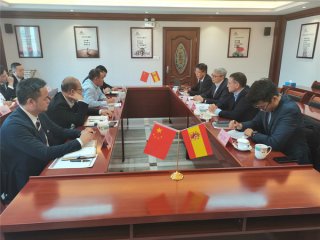  2020年11月27日，乐家集团高层向导莅临437ccm必赢国际建材集团总部交流事情